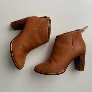 Ted Baker Lorca Dark Honey Back Zip Block Heel Gold Trim Bootie women size 37/ 6